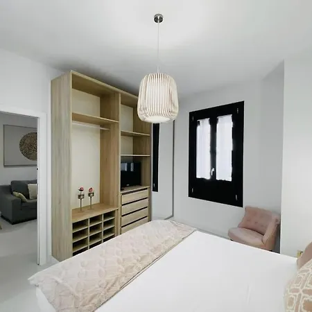 Apartamento Lovely 2-bed In 1min To Gran Via De Colon Granada